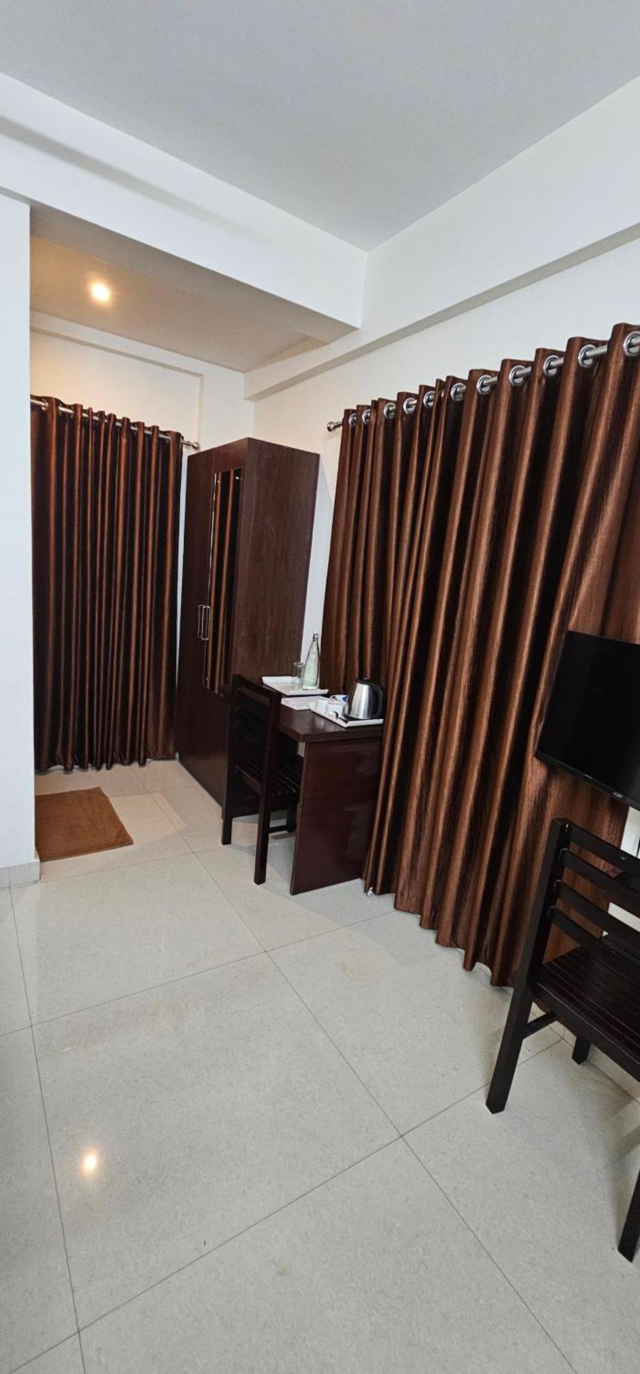 טריואנדרום Blueway Residency Downtown Hotel מראה חיצוני תמונה