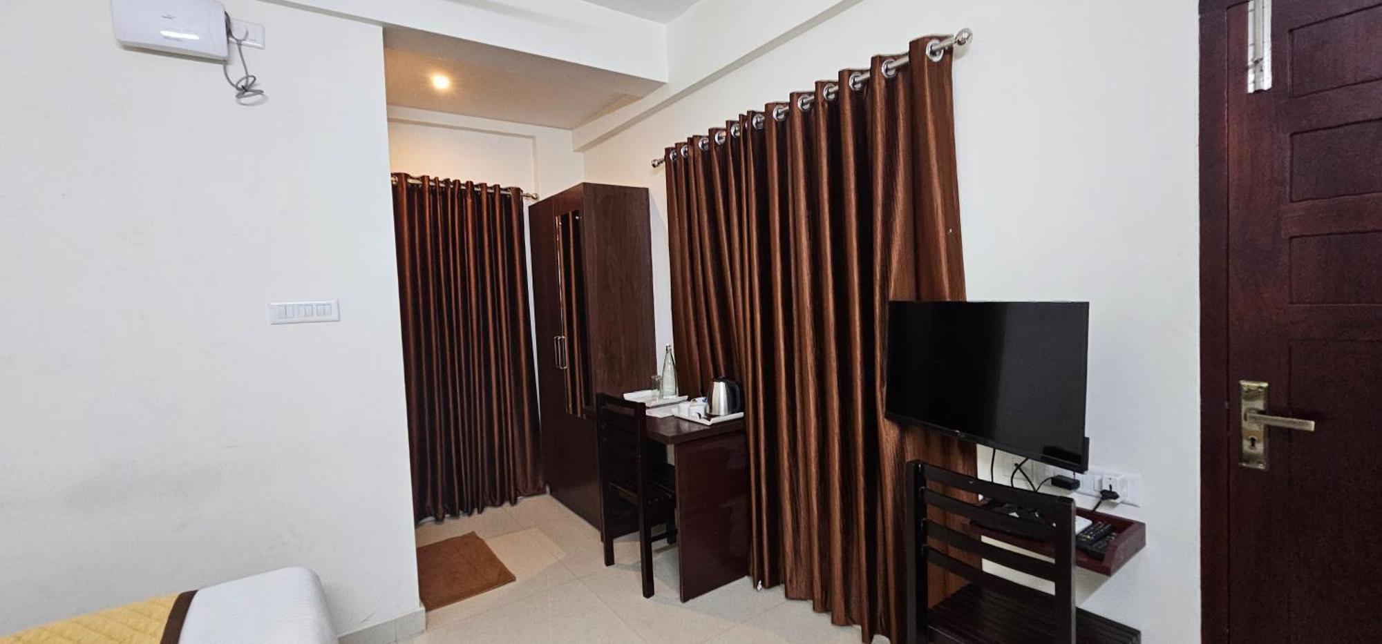 טריואנדרום Blueway Residency Downtown Hotel מראה חיצוני תמונה